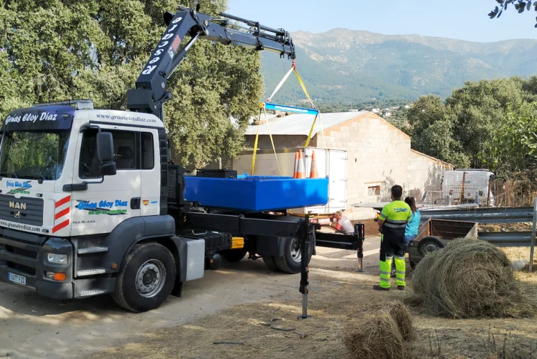 Grúas Eloy Díaz asistencia y rescate de vehículos, asistencia en carretera, taller mecánico móvil reparaciones, transporte y custodia de vehículos, asistencia en viaje 365/24